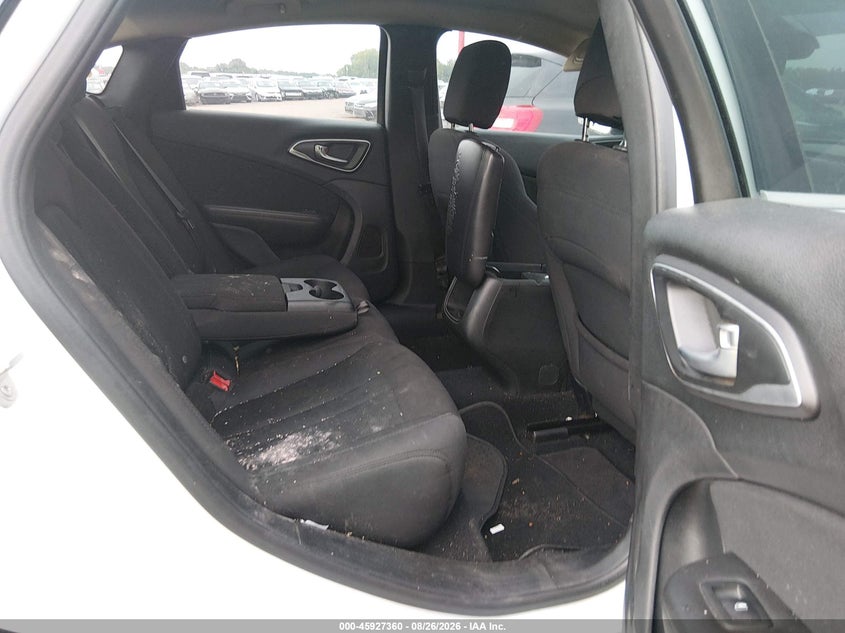 2015 CHRYSLER 200 auction photo 8