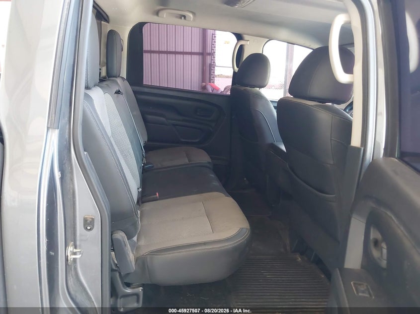 2017 NISSAN TITAN auction photo 8