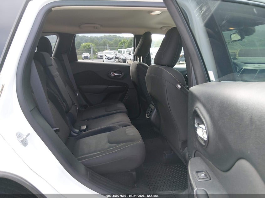 2015 JEEP CHEROKEE auction photo 8