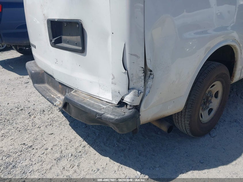 2017 CHEVROLET EXPRESS 2500 auction photo 6