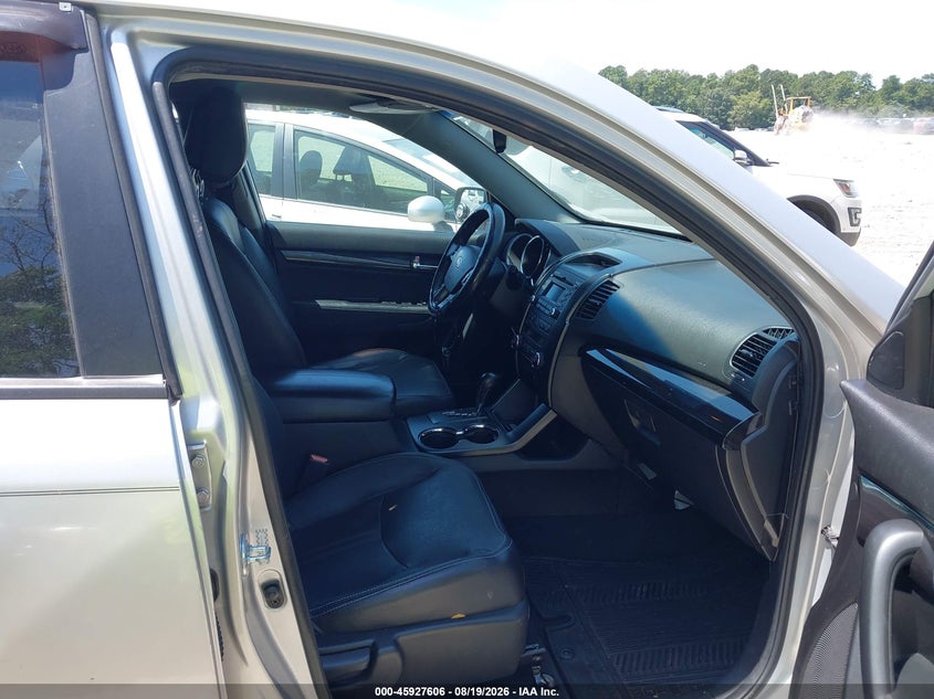 KIA SORENTO 2011 VIN 5XYKU4A24BG041829