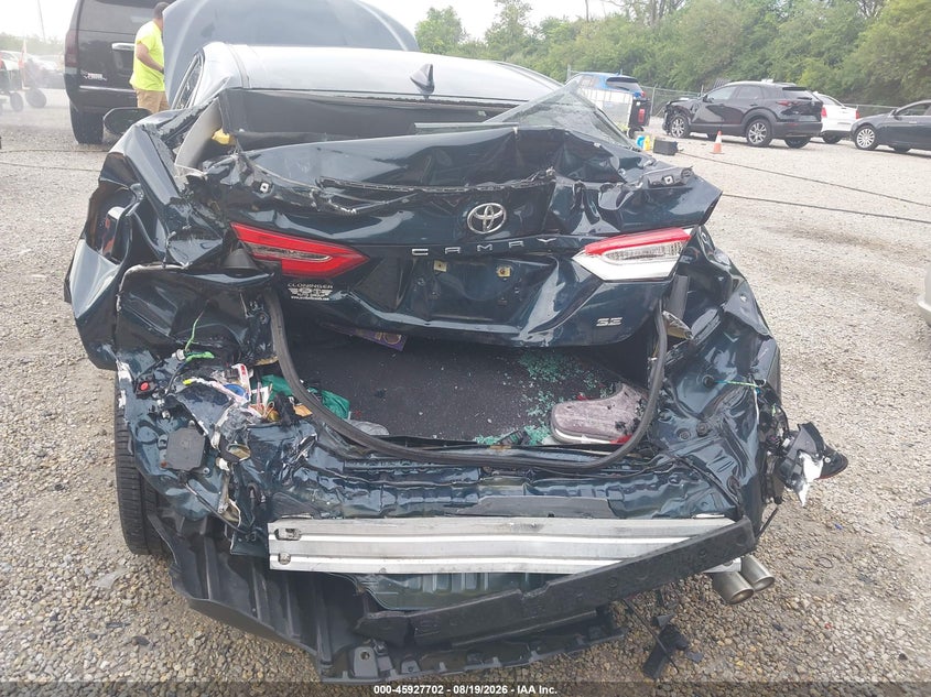2019 TOYOTA CAMRY auction photo 6