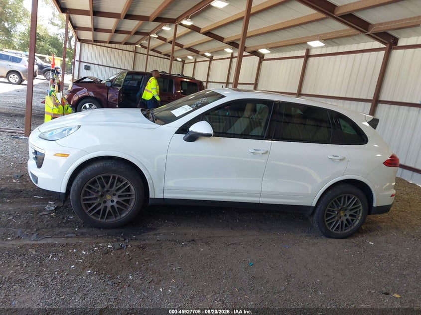 PORSCHE CAYENNE 2017 VIN WP1AA2A22HKA87833