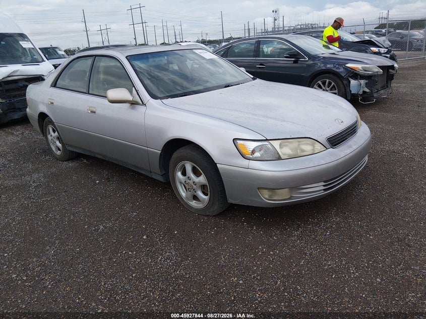 1997 LEXUS ES 300 auction photo 1