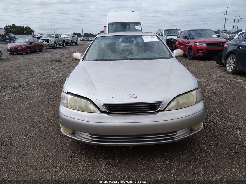 1997 LEXUS ES 300 auction photo 6