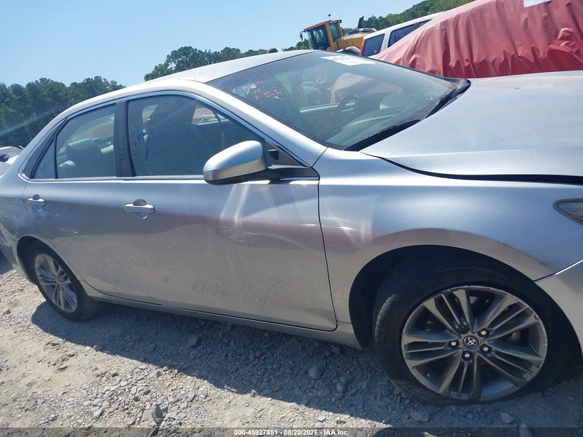 TOYOTA CAMRY - zdjęcie 13