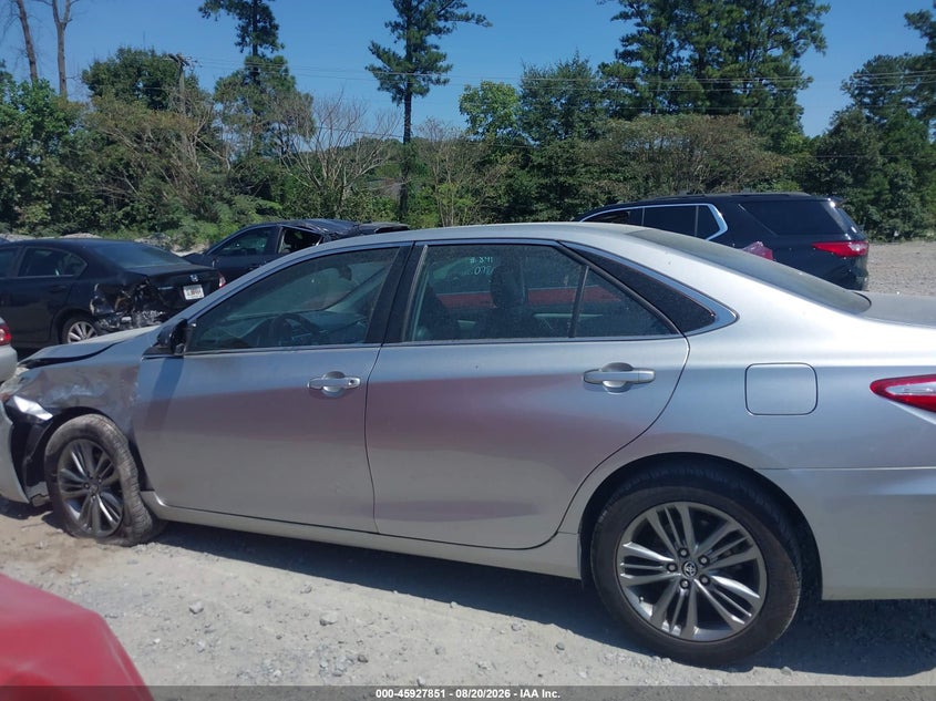 TOYOTA CAMRY - zdjęcie 14