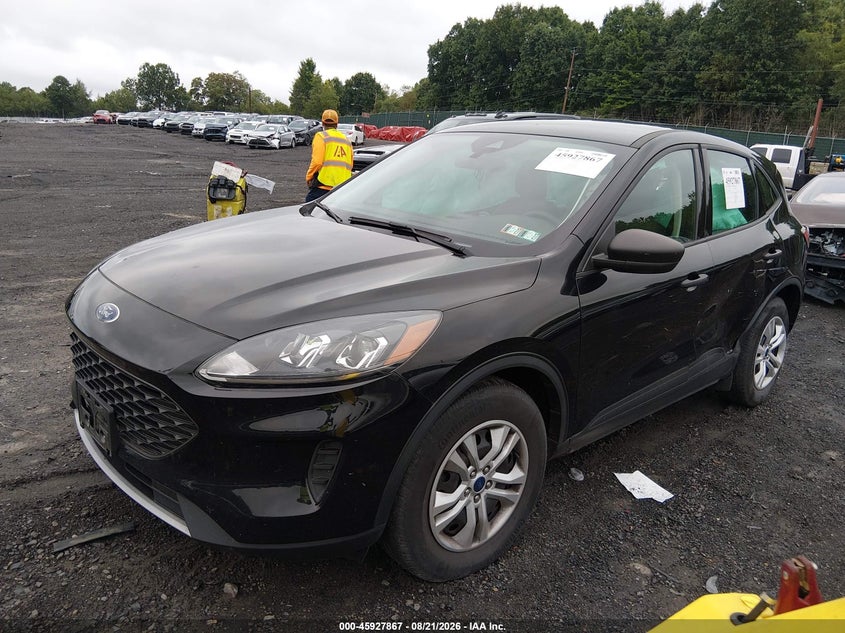 2022 Ford Escape, Left Side, IAAI, VIN 1FMCU9F66NUB61577 — photo 2