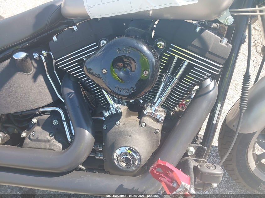 HARLEY-DAVIDSON FXSTB 2007