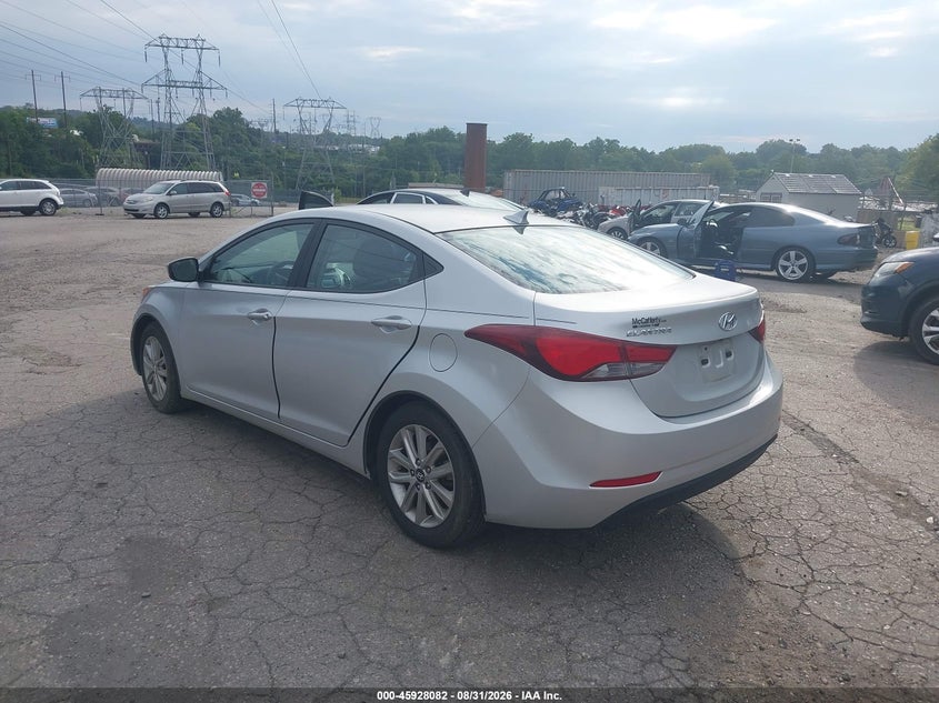 2015 HYUNDAI ELANTRA auction photo 3
