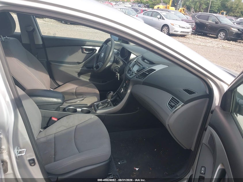 2015 HYUNDAI ELANTRA auction photo 5