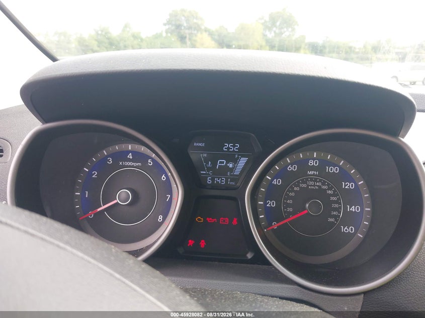 2015 HYUNDAI ELANTRA auction photo 7