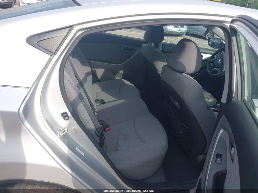 2015 HYUNDAI ELANTRA auction photo 8