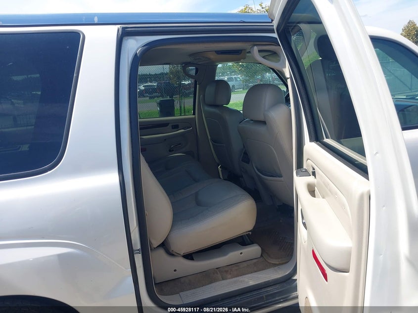 2004 CADILLAC ESCALADE ESV auction photo 8