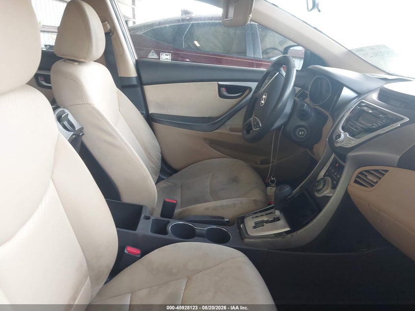 2012 HYUNDAI ELANTRA auction photo 5