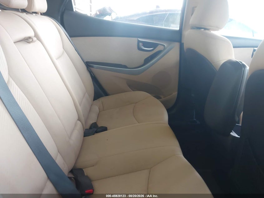 2012 HYUNDAI ELANTRA auction photo 8