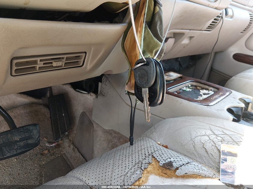 CADILLAC ESCALADE 2000 VIN 1GYEK63R3YR228802