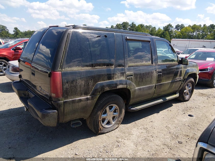 2000 CADILLAC ESCALADE auction photo 4