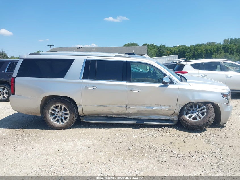 CHEVROLET SUBURBAN - zdjęcie 13
