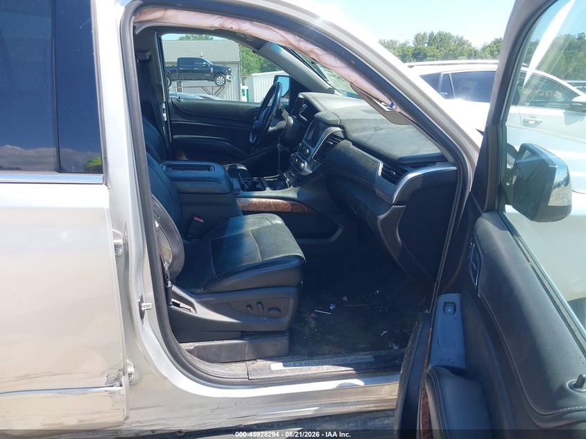 CHEVROLET SUBURBAN - zdjęcie 5