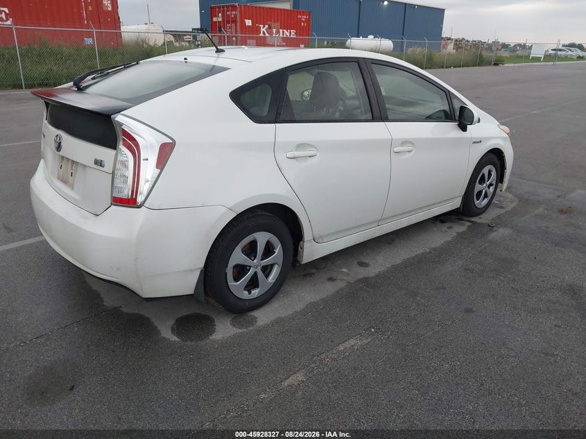 2014 TOYOTA PRIUS auction photo 4