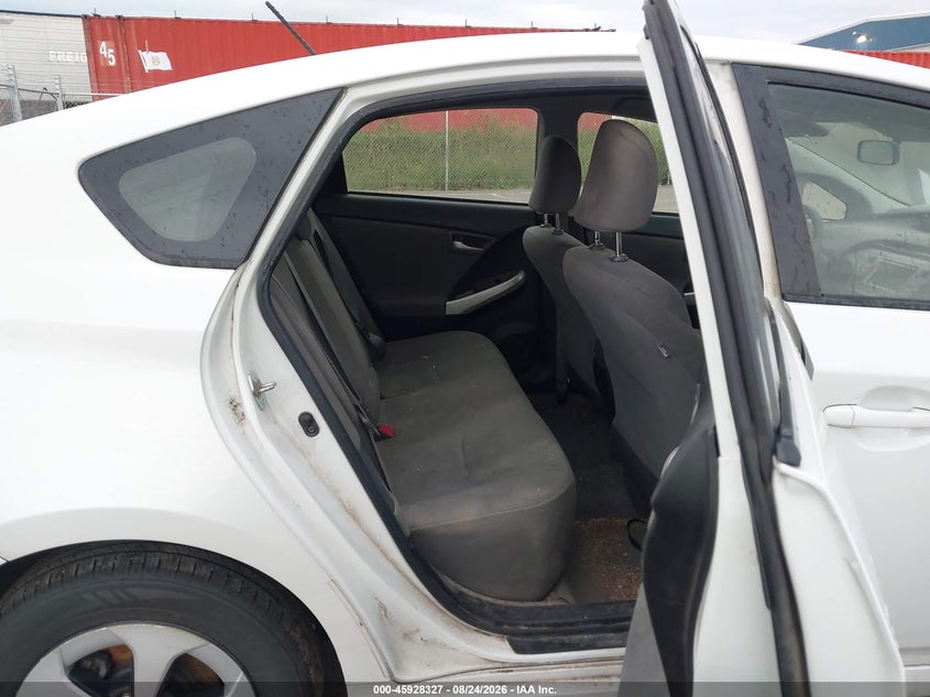 2014 TOYOTA PRIUS auction photo 8