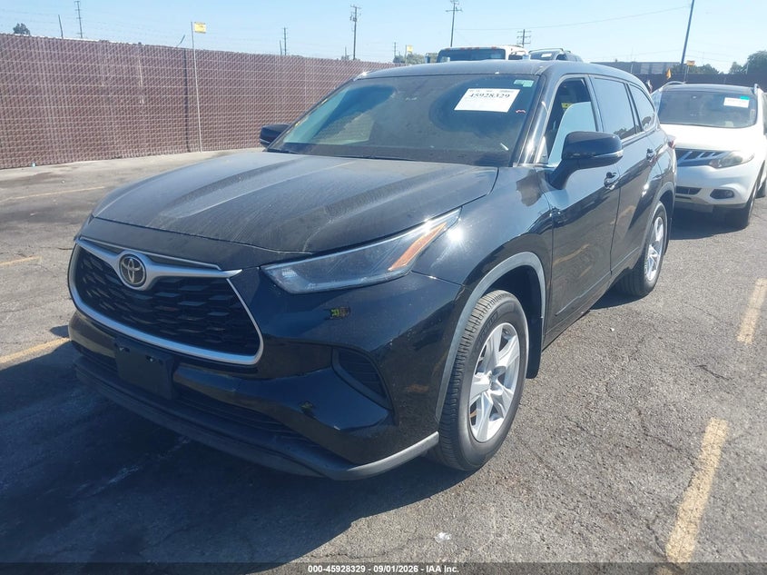 2021 Toyota Highlander, Right Side, IAAI, VIN 5TDCZRAH5MS083553 — photo 2