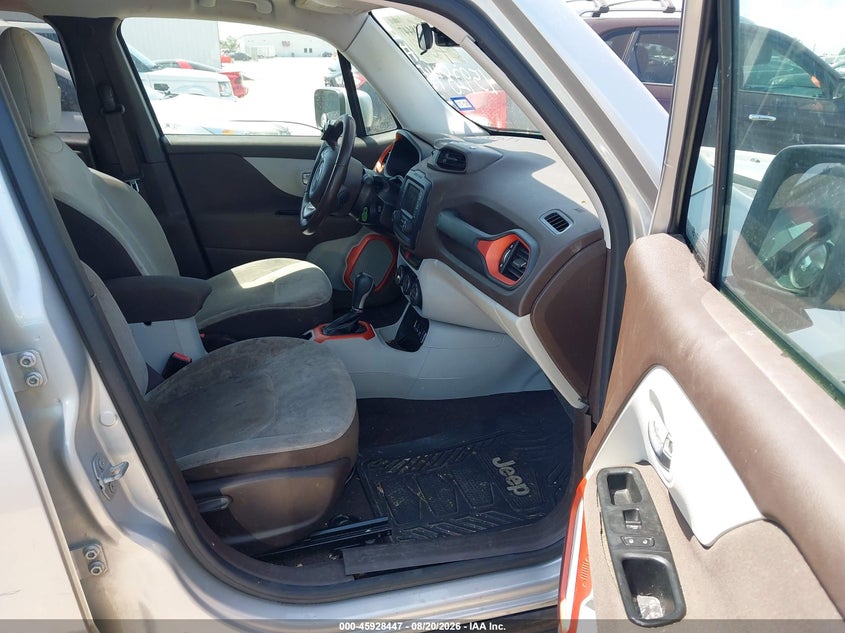 2015 JEEP RENEGADE auction photo 5