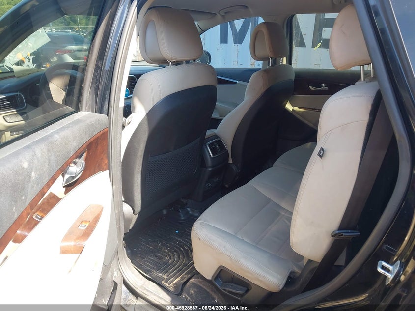 2016 KIA SORENTO auction photo 8