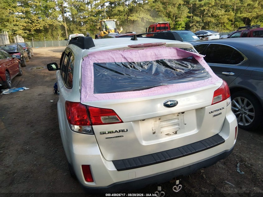 2013 SUBARU OUTBACK auction photo 6