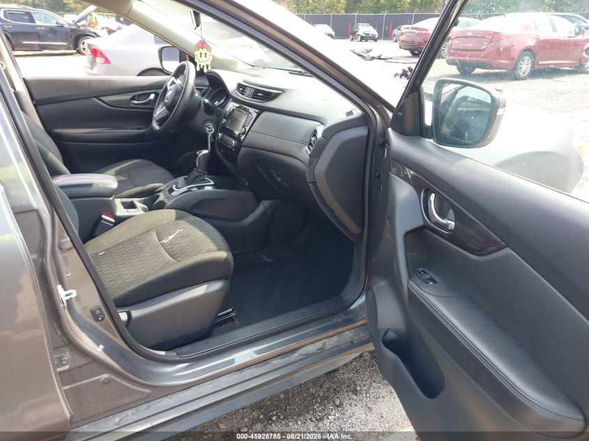 2019 NISSAN ROGUE auction photo 5