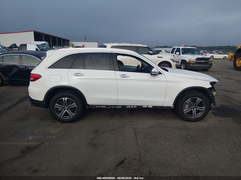MERCEDES-BENZ GLC 300 - zdjęcie 13