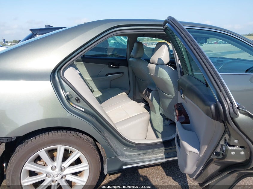 2012 TOYOTA CAMRY auction photo 8