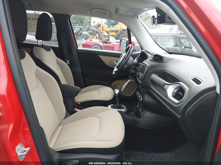 2016 JEEP RENEGADE auction photo 5