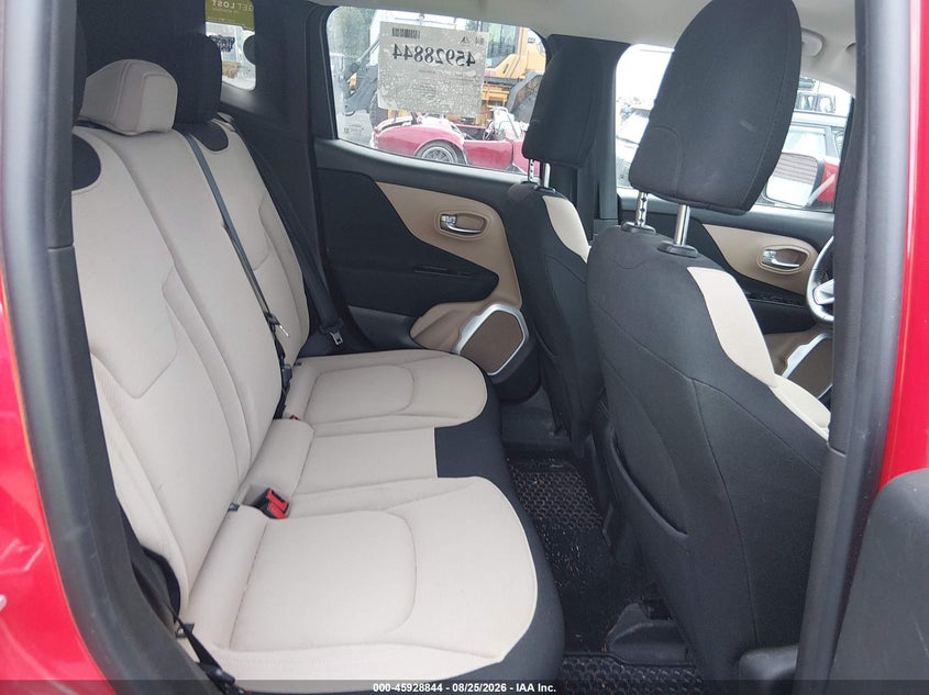 2016 JEEP RENEGADE auction photo 8