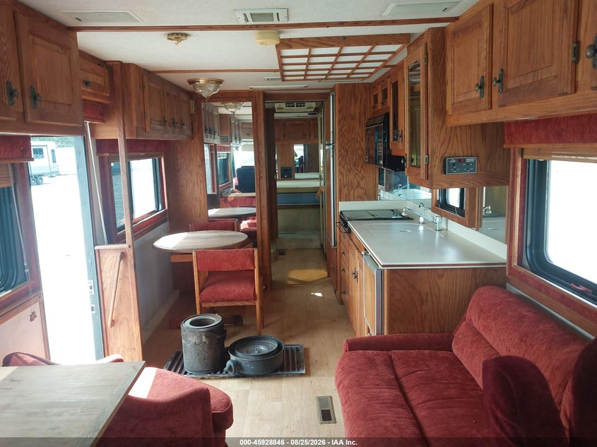 1989 GILLIG INCOMPLETE MOTORHOME CHSS auction photo 5