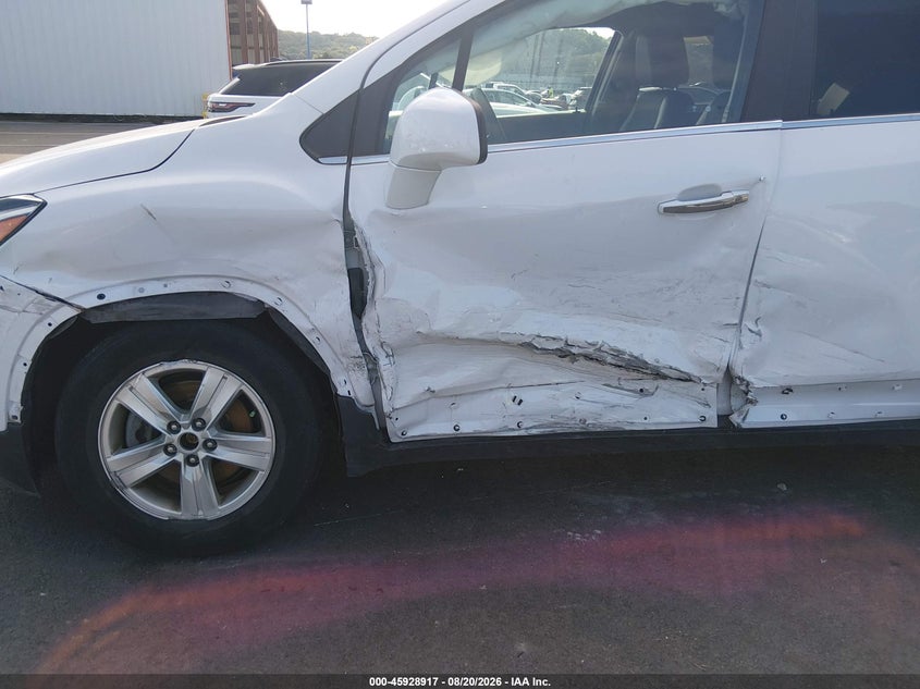 Фото 6 - CHEVROLET TRAX