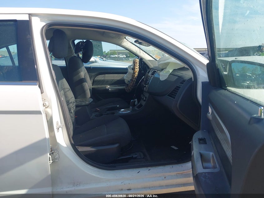 2010 CHRYSLER SEBRING auction photo 5