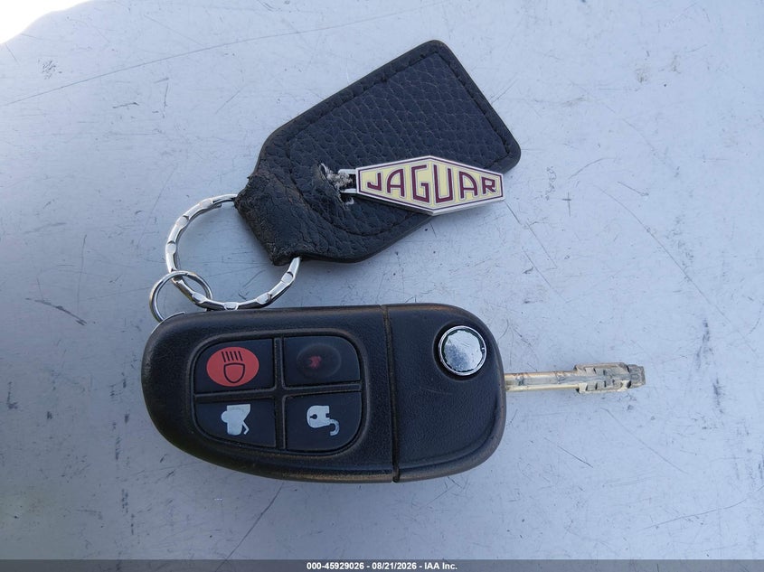 2004 JAGUAR XJ SEDAN 4.2L V-8 DOHC, VVT, 294HP