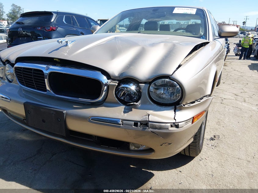 2004 JAGUAR XJ SEDAN 4.2L V-8 DOHC, VVT, 294HP