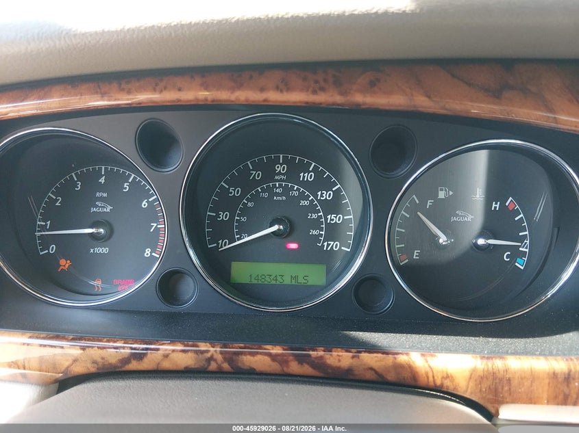 2004 JAGUAR XJ SEDAN 4.2L V-8 DOHC, VVT, 294HP