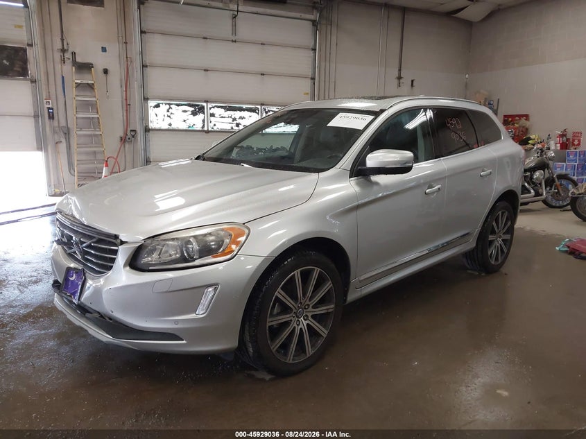 VOLVO XC60 - zdjęcie 2