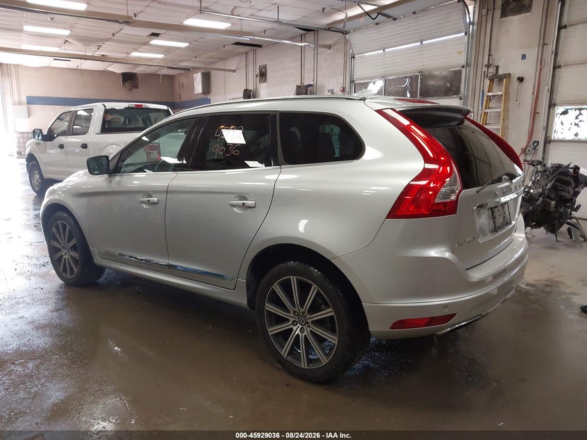 VOLVO XC60 - zdjęcie 3