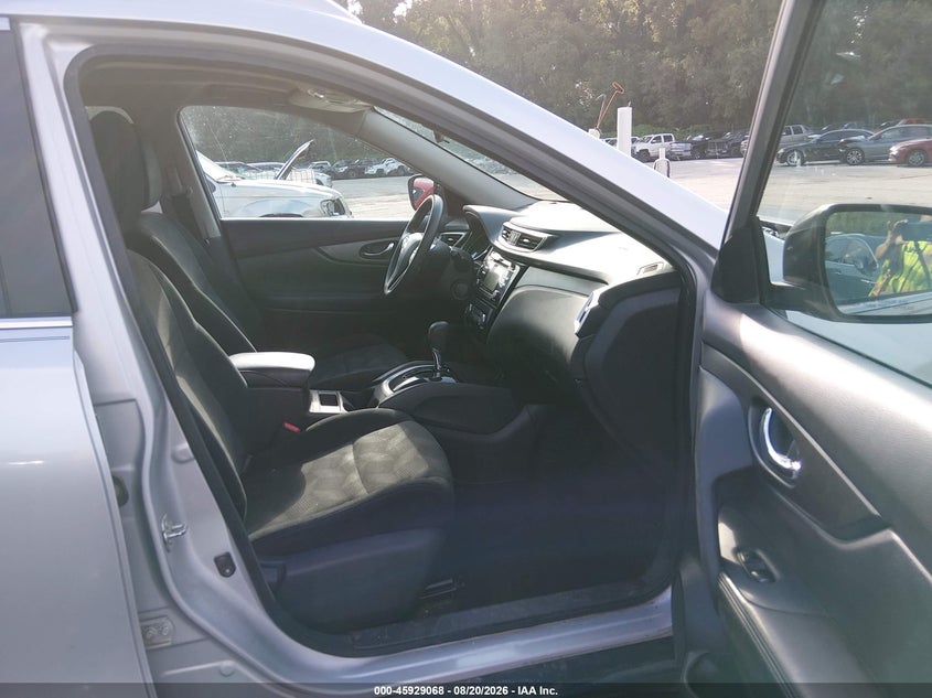 2015 NISSAN ROGUE auction photo 5