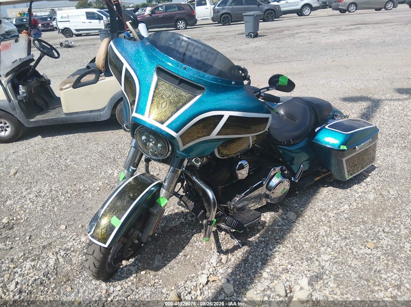 HARLEY-DAVIDSON FLHX 2014