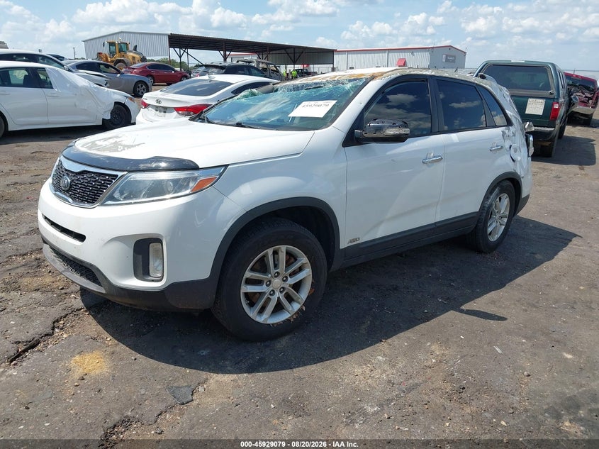 2015 Kia Sorento, Rollover, IAAI, VIN 5XYKTCA61FG594203 — photo 2