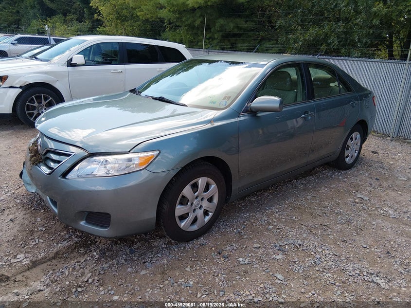 2011 TOYOTA CAMRY auction photo 2