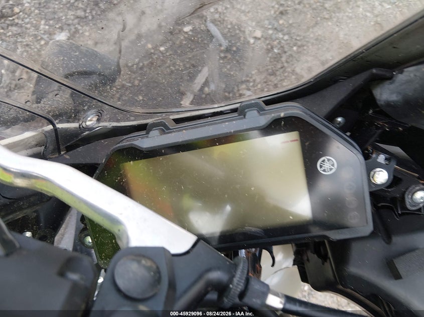 YAMAHA YZFR3 2024