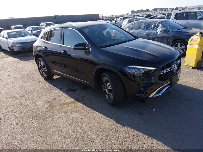 2025 MERCEDES-BENZ GLA 250 — zdjęcie z aukcji