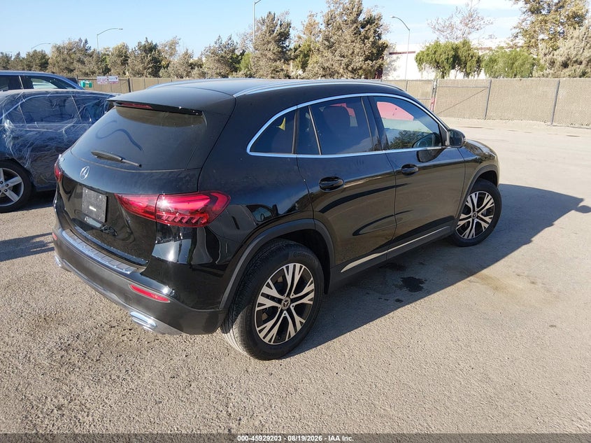 2025 MERCEDES-BENZ GLA 250 — zdjęcie 4